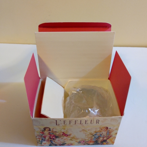 Coty Leffleur Crystal Candle Holder With A Fragrance Candle - Picture 3 of 12